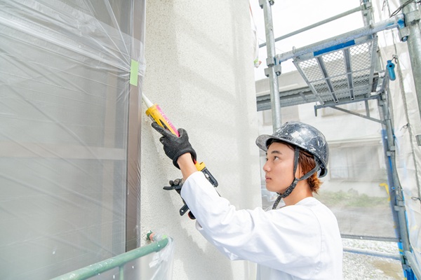 長野県茅野市_コーキング_施工中