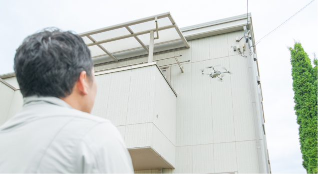 ドローンで屋根を隅々まで調査