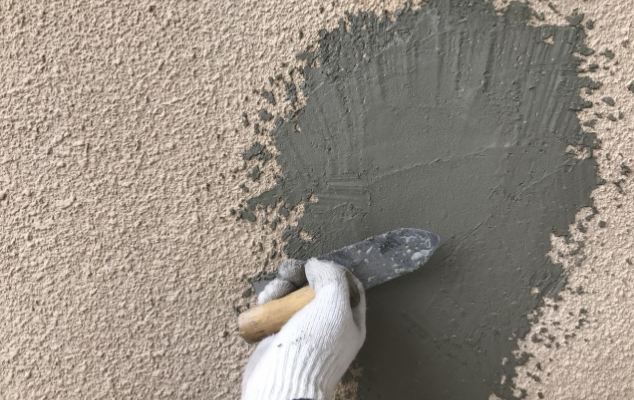 密着の土台を作る下塗り